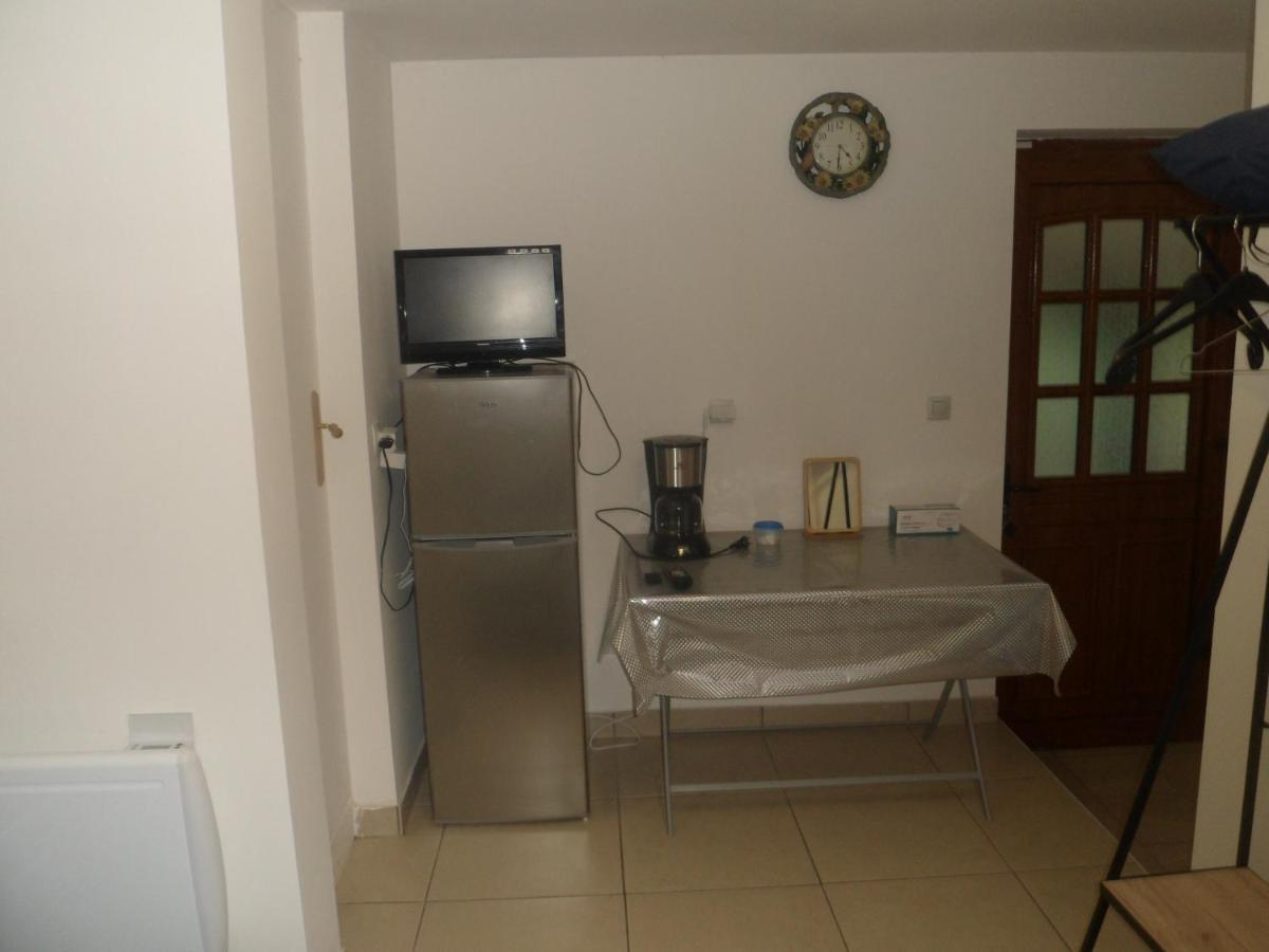 Siros Apartment Iron Exterior photo